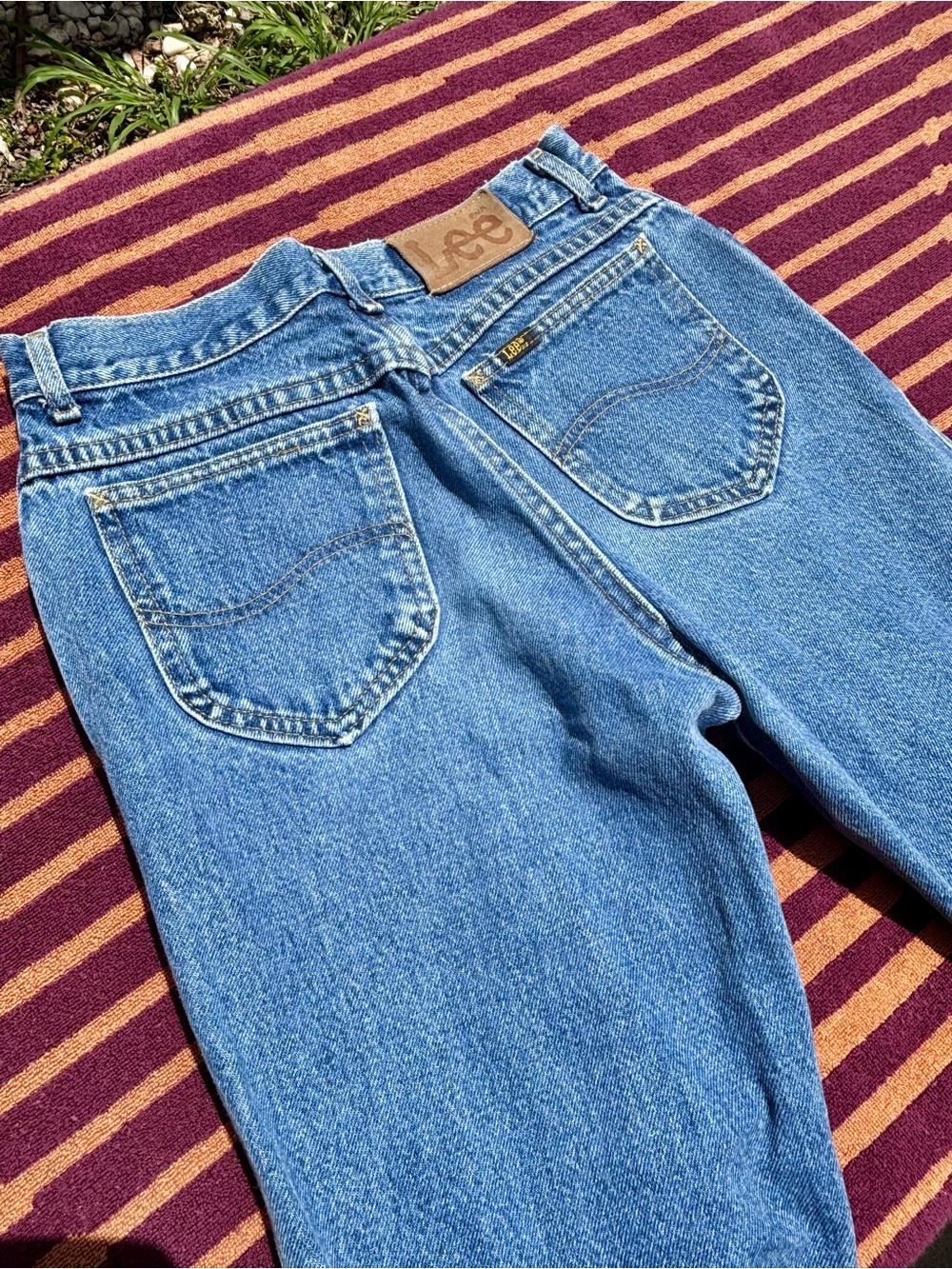 Vintage Lee Riders High Waisted Jeans Medium Wash Blue Denim 30x34 (fits 28/29)